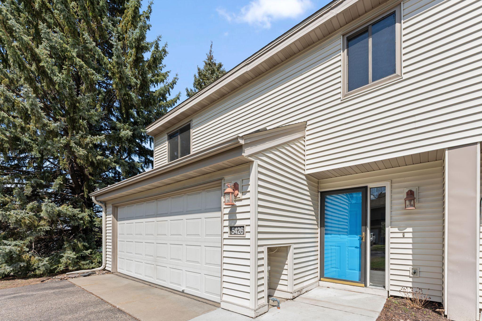 5426 Sanibel Drive, Minnetonka, Minnesota image 1