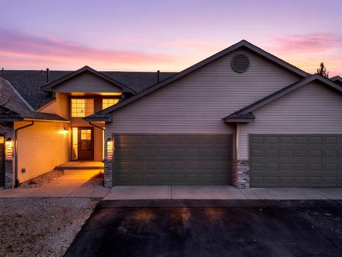 Townhouse For Sale - 15609 82nd Street<br/> Elk River, MN 55330