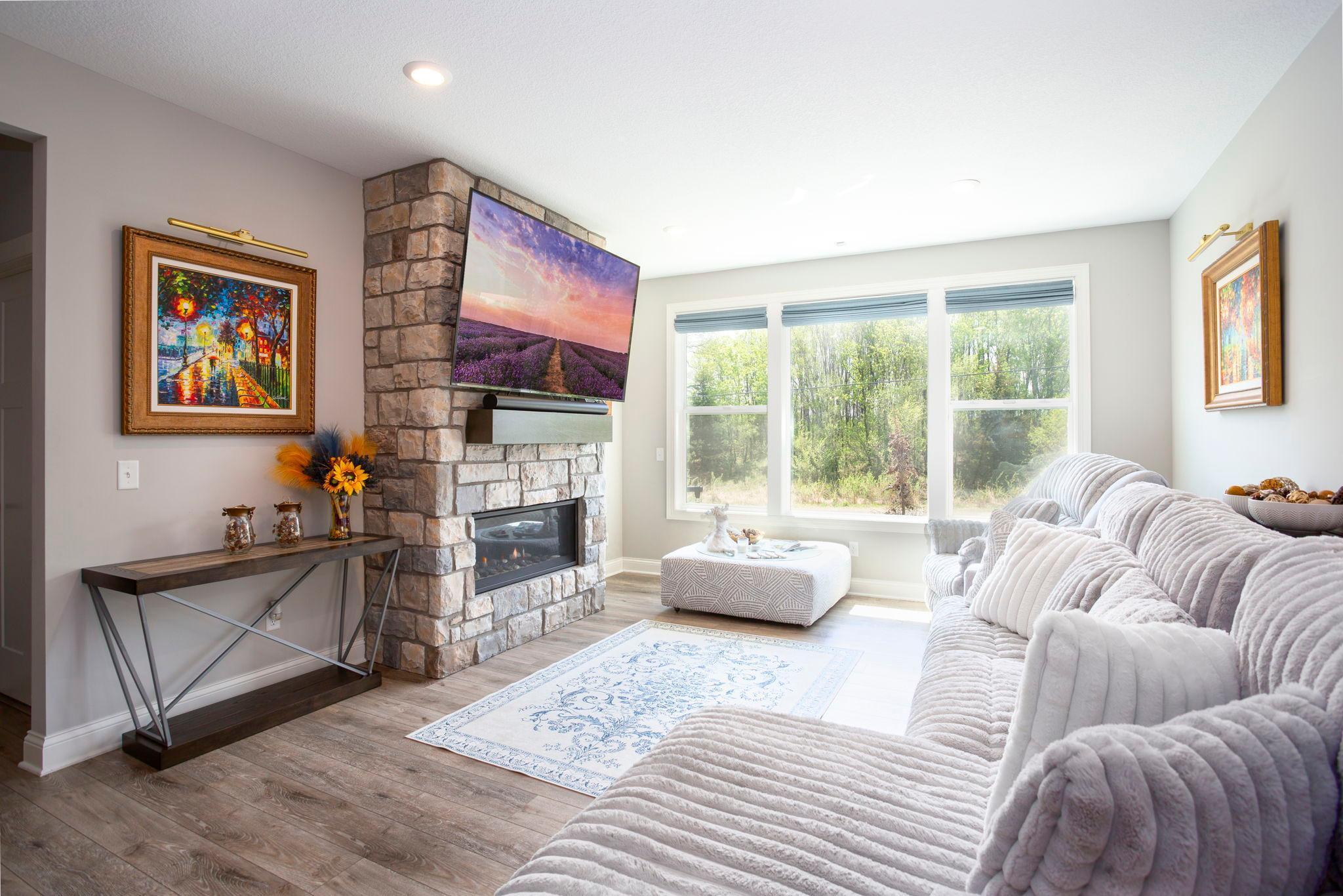 1588 Southpoint Drive, Hudson, Wisconsin image 3
