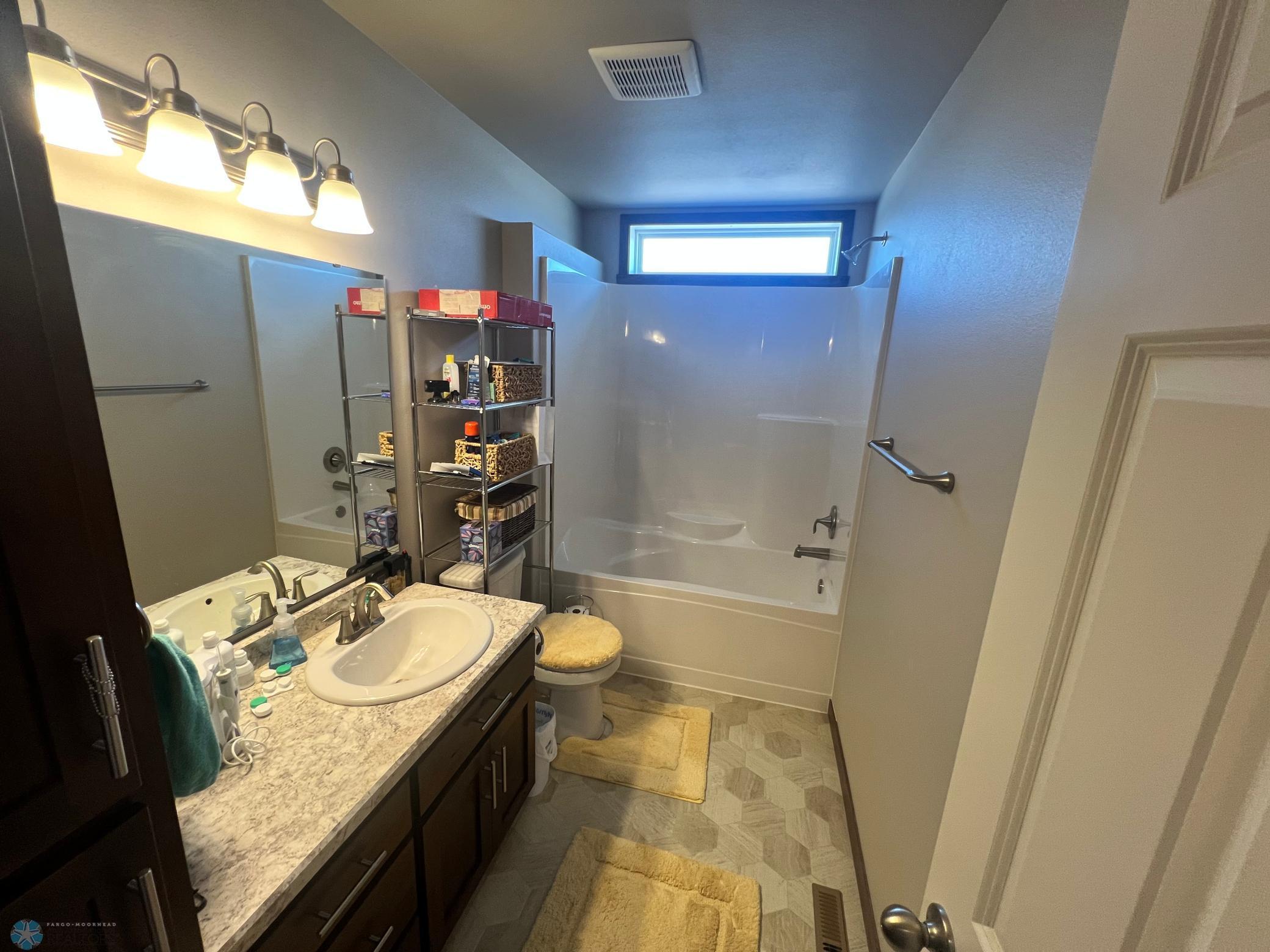 4505 19th Street, Moorhead, Minnesota image 10