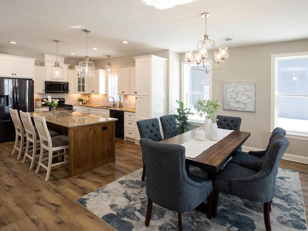 25338 Farmstead Lane, Wyoming, Minnesota image 3