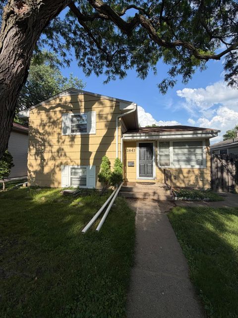 Homes For Sale - 2643 Vernon Avenue<br/> Minneapolis, MN 55416