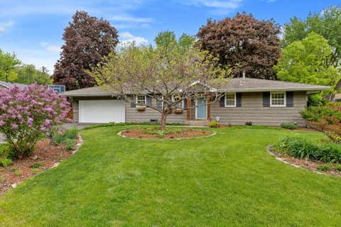 Homes For Sale - 9024 47 1/2 Avenue<br/> Hennepin County, New Hope, MN 55428