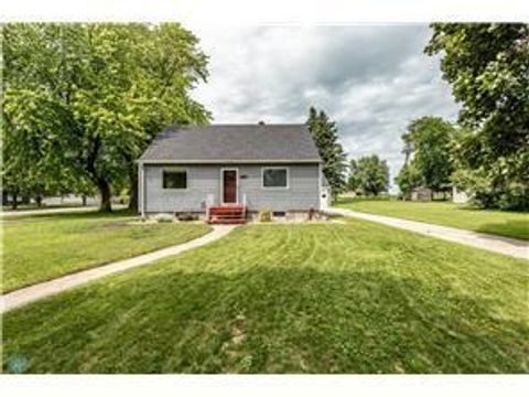 Homes For Sale - 520 Reno Street<br/> Clay County, Hawley, MN 56549