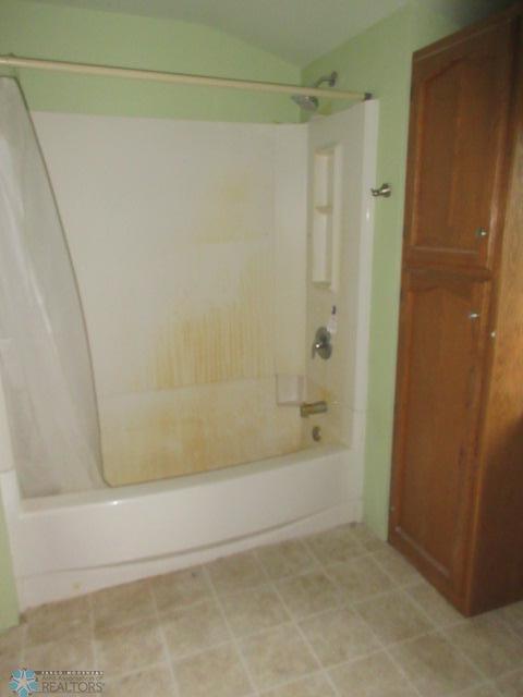 Moorhead, Minnesota 56560, United States, 3 Bedrooms Bedrooms, ,2 BathroomsBathrooms,Residential,Active,158892