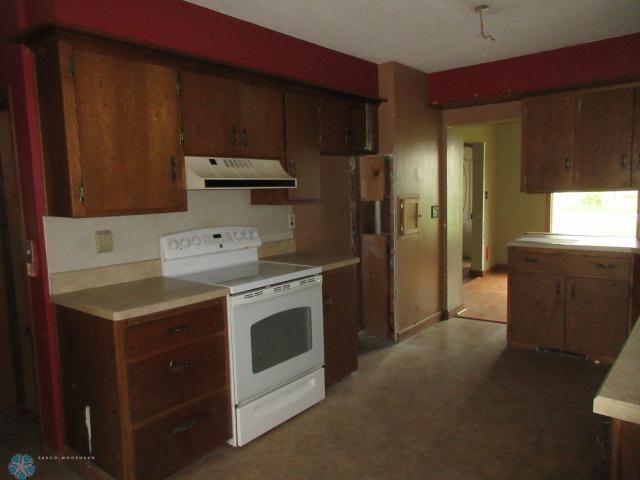 Moorhead, Minnesota 56560, United States, 3 Bedrooms Bedrooms, ,2 BathroomsBathrooms,Residential,Active,158892