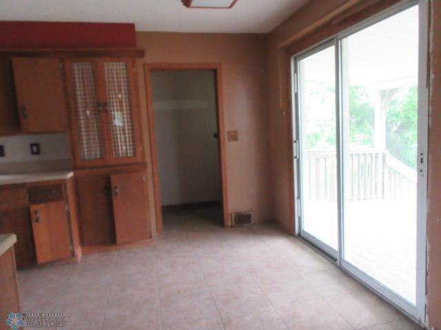 Moorhead, Minnesota 56560, United States, 3 Bedrooms Bedrooms, ,2 BathroomsBathrooms,Residential,Active,158892