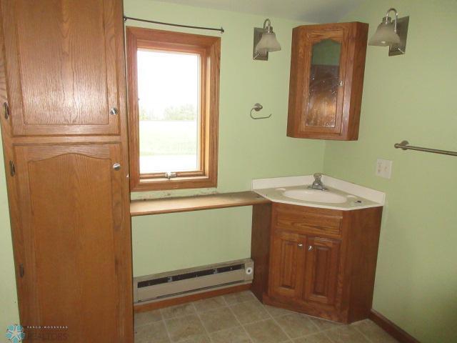 Moorhead, Minnesota 56560, United States, 3 Bedrooms Bedrooms, ,2 BathroomsBathrooms,Residential,Active,158892