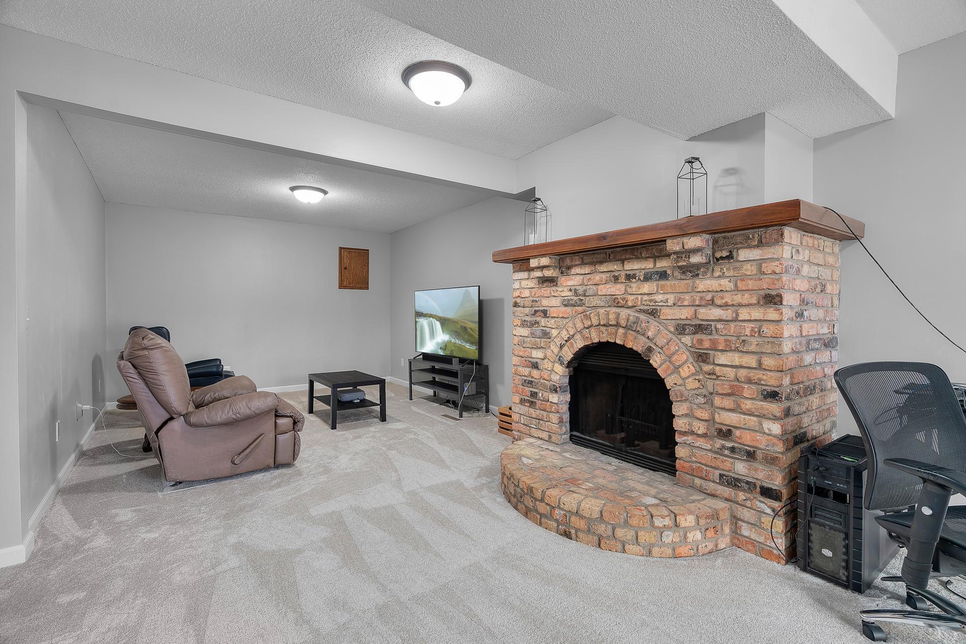 7350 Bagpipe Boulevard, Eden Prairie, Minnesota image 16