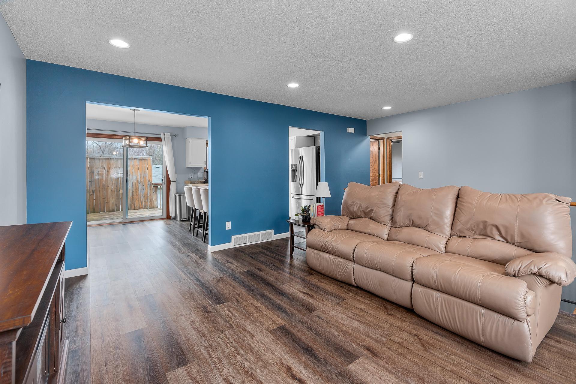 7350 Bagpipe Boulevard, Eden Prairie, Minnesota image 3