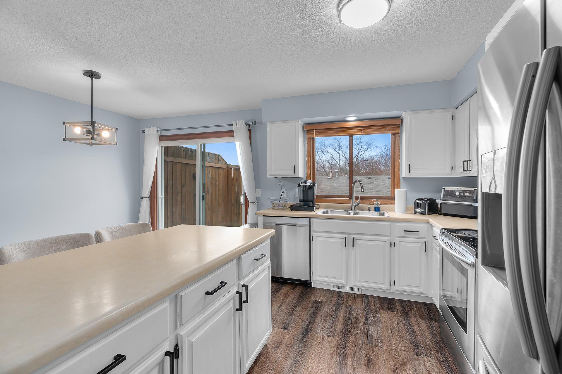 7350 Bagpipe Boulevard, Eden Prairie, Minnesota image 8