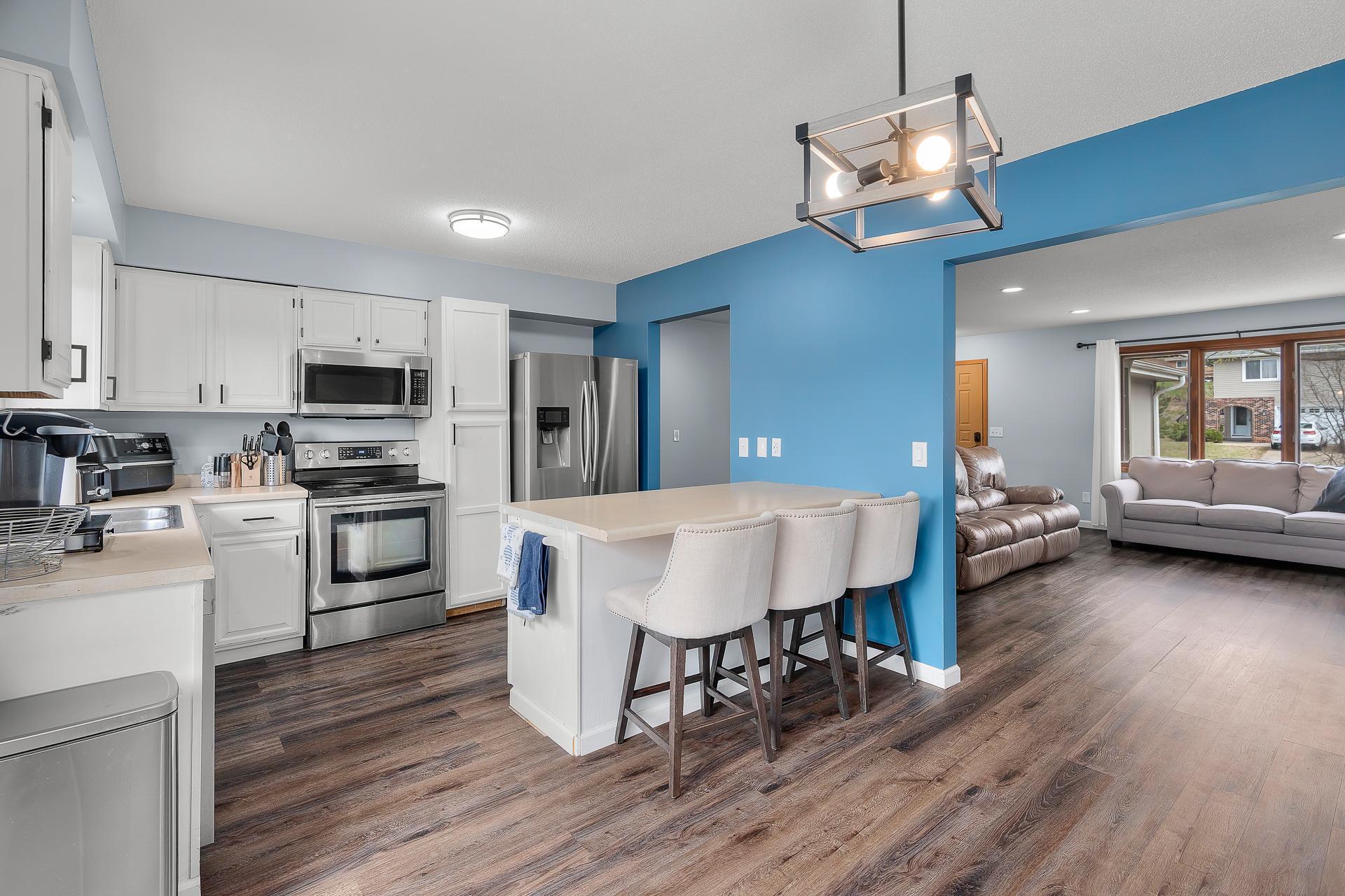 7350 Bagpipe Boulevard, Eden Prairie, Minnesota image 6