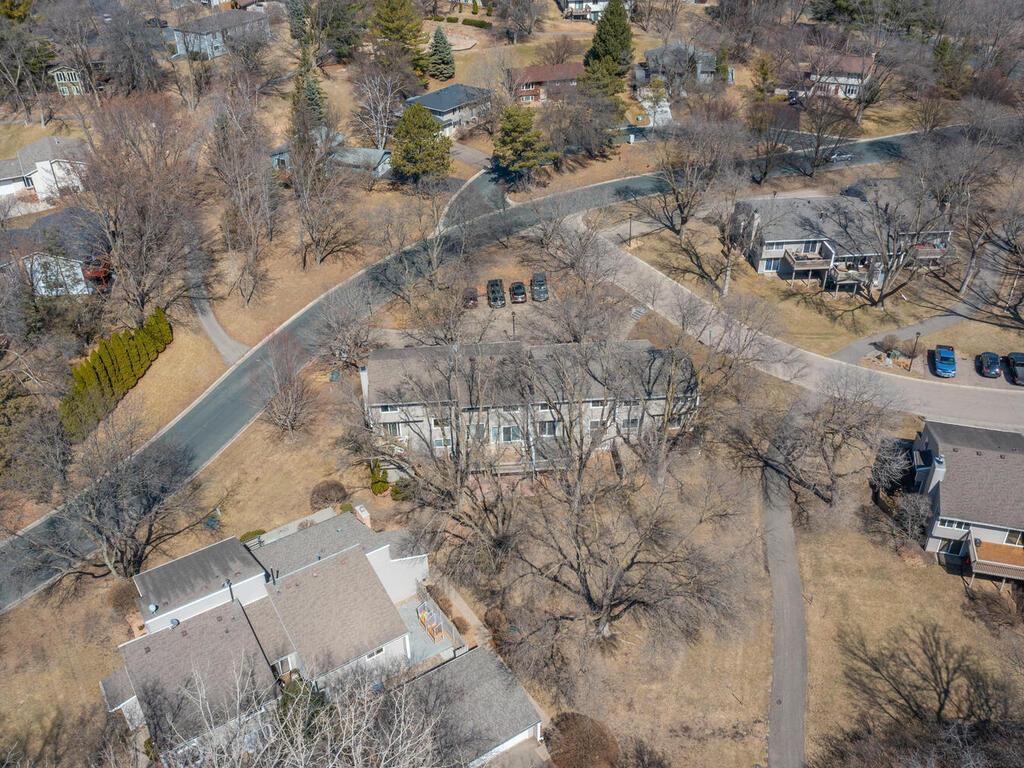 9104 Neill Lake Road, Eden Prairie, Minnesota image 40