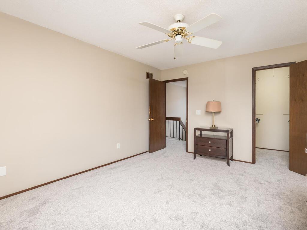 9104 Neill Lake Road, Eden Prairie, Minnesota image 21