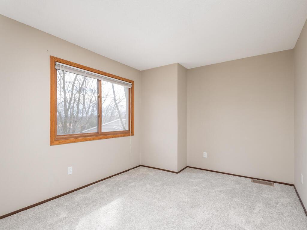 9104 Neill Lake Road, Eden Prairie, Minnesota image 26
