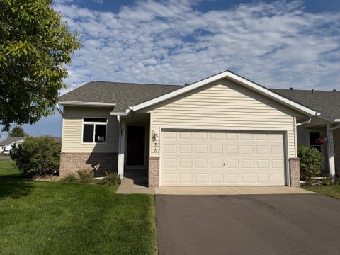 Townhouse For Sale - 1516 Dublin Court<br/> Scott County, Shakopee, MN 55379