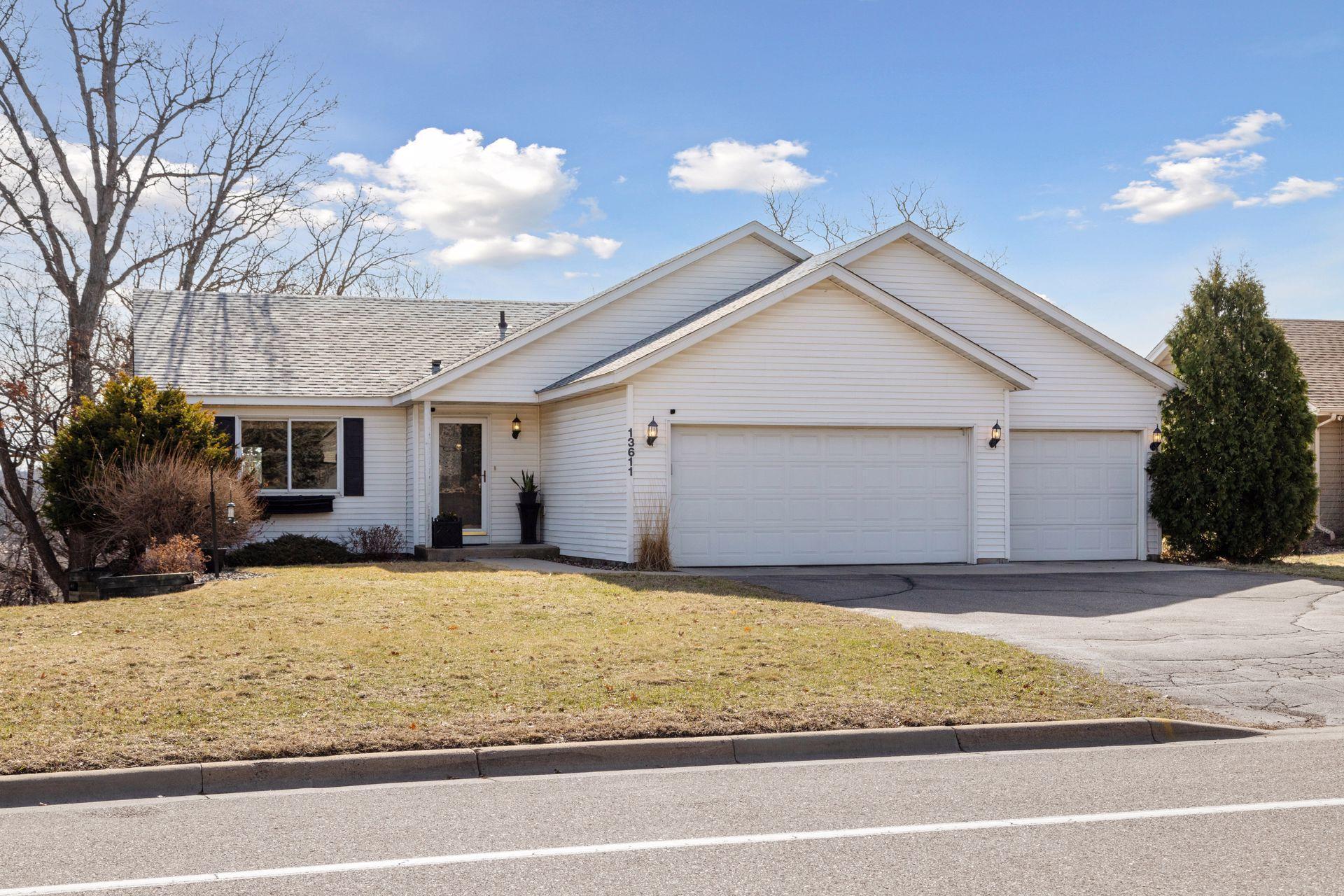 13611 Parkwood Drive, Burnsville, Minnesota image 1
