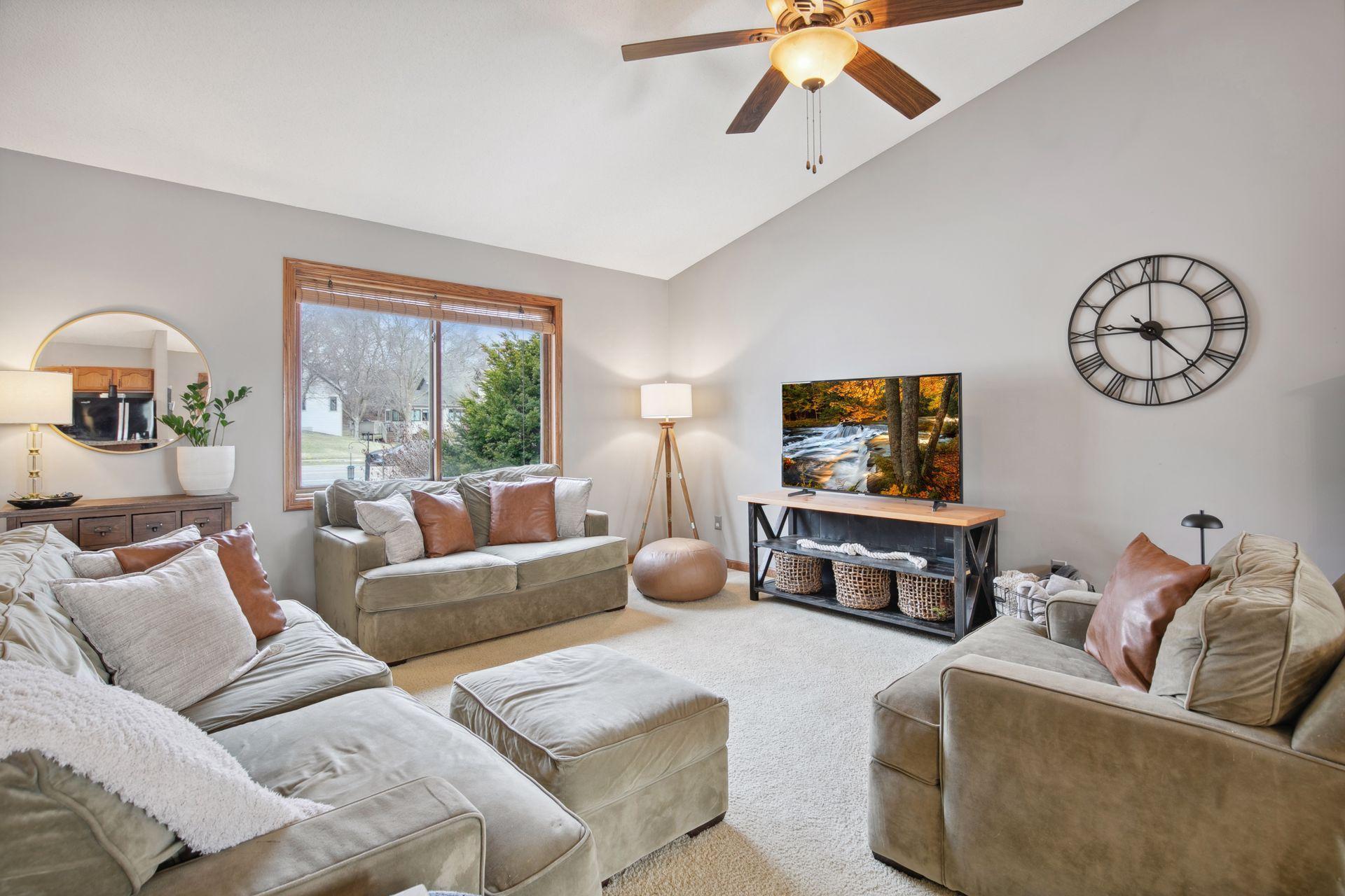 13611 Parkwood Drive, Burnsville, Minnesota image 6