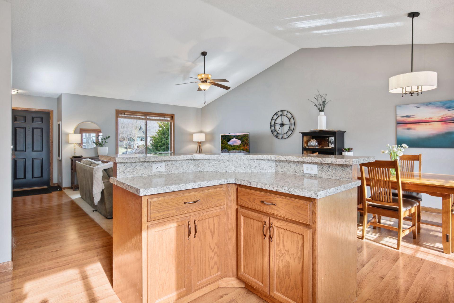 13611 Parkwood Drive, Burnsville, Minnesota image 14