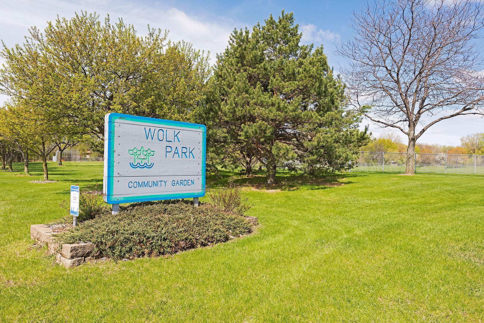 13611 Parkwood Drive, Burnsville, Minnesota image 30