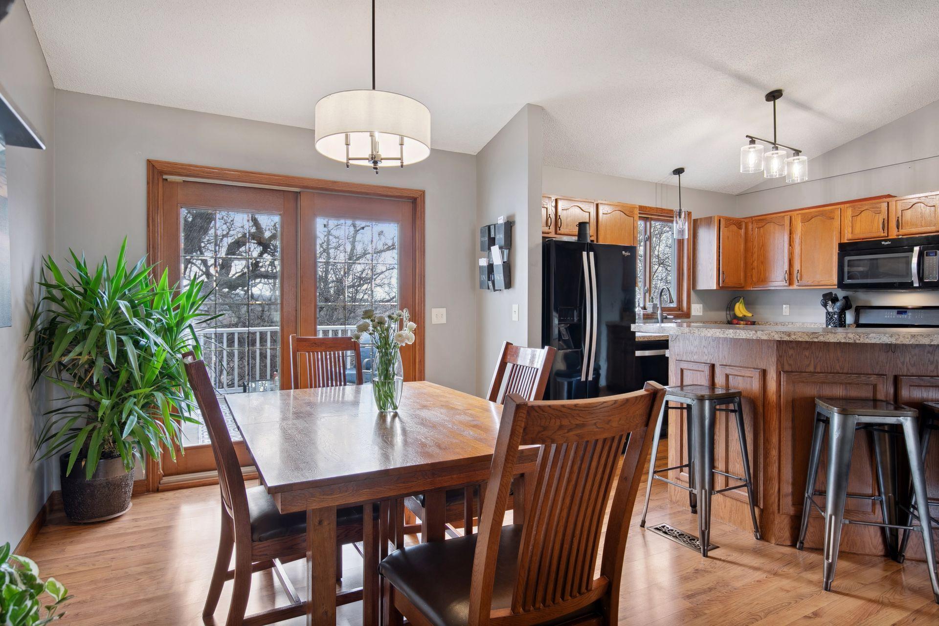 13611 Parkwood Drive, Burnsville, Minnesota image 10