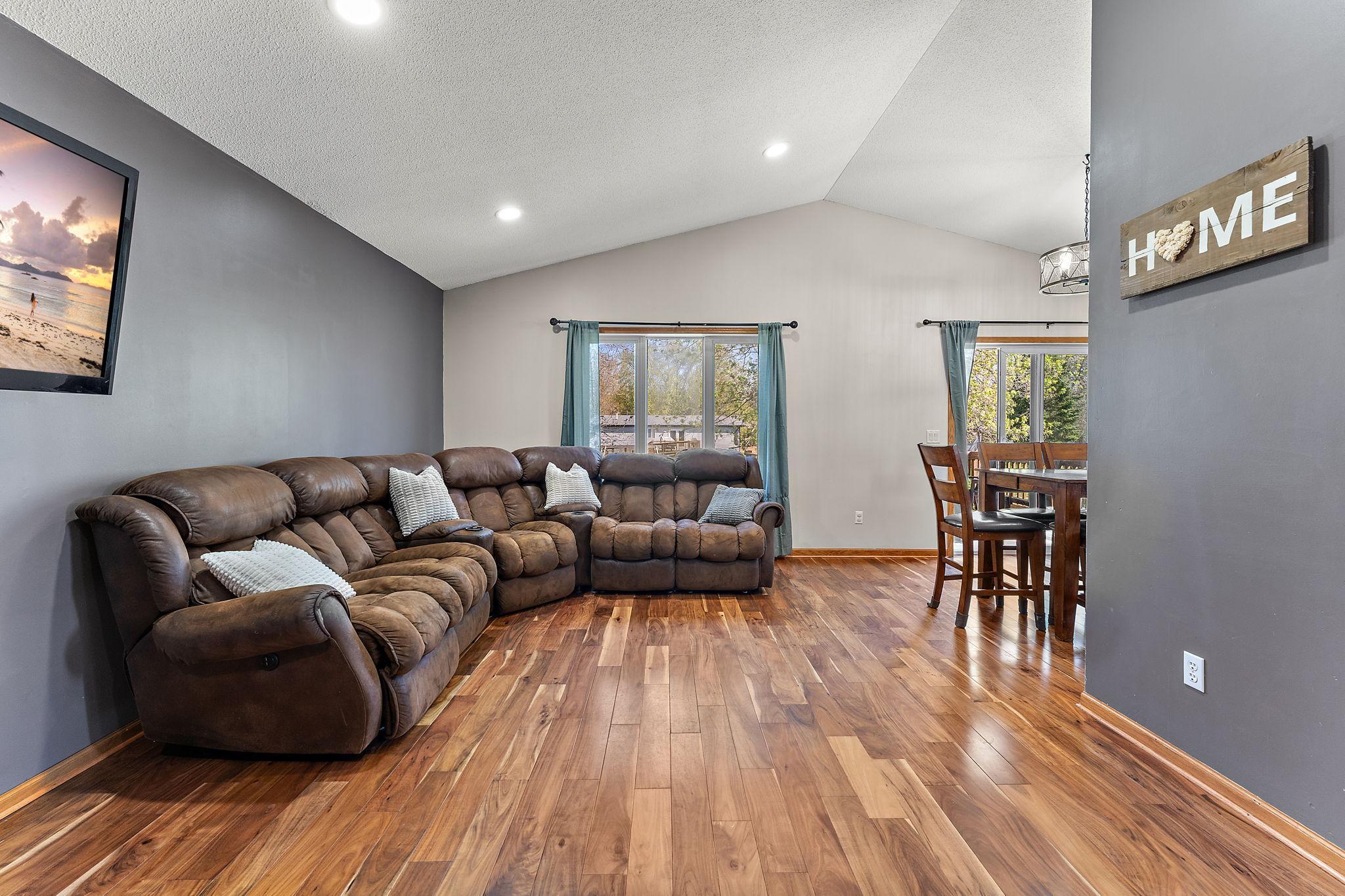 615 W 11th Street, Rush City, Minnesota image 4