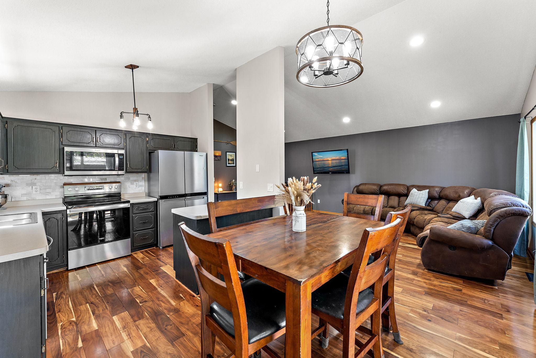 615 W 11th Street, Rush City, Minnesota image 3