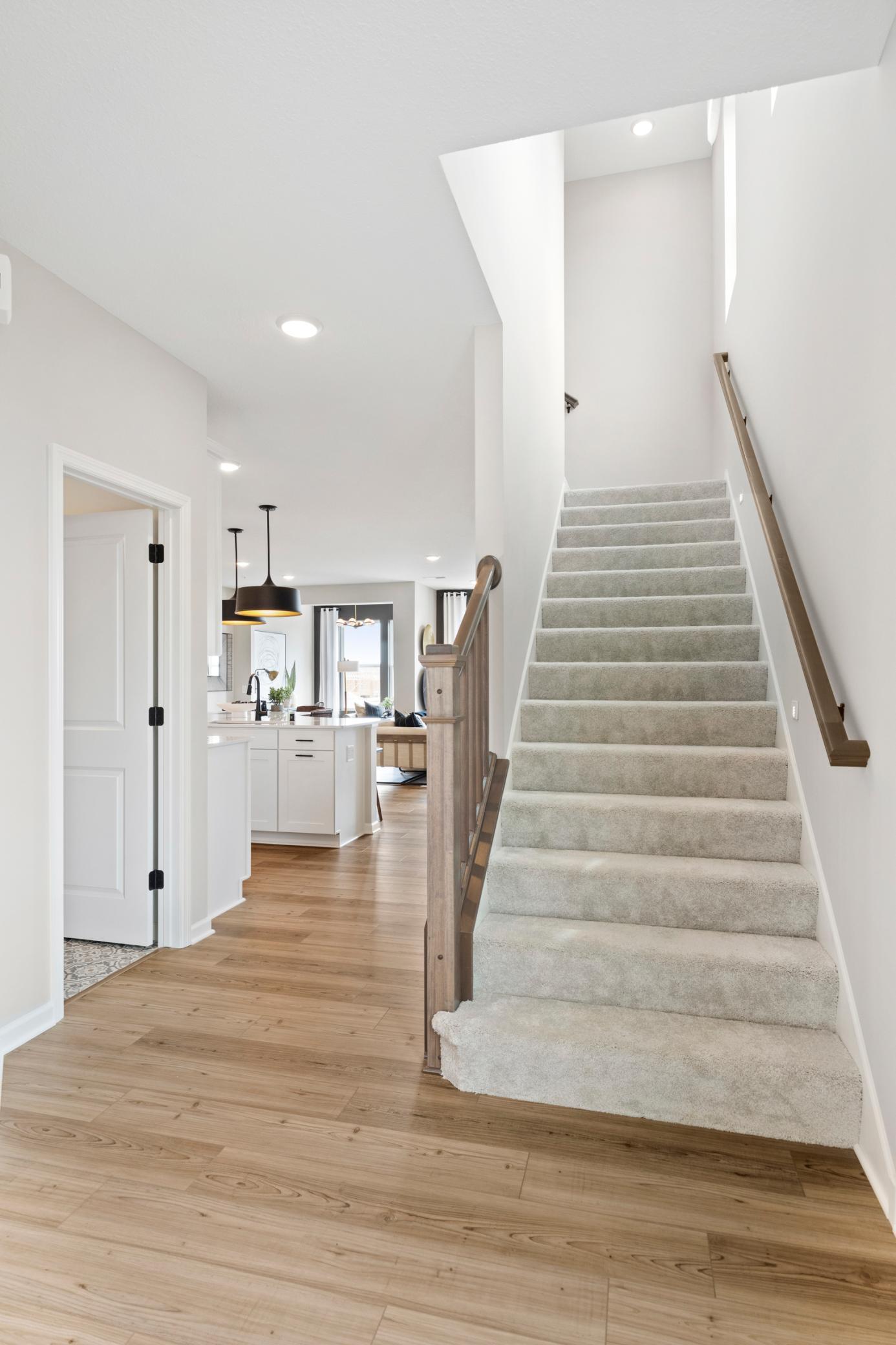 4806 Airlake Drive, Woodbury, Minnesota image 13