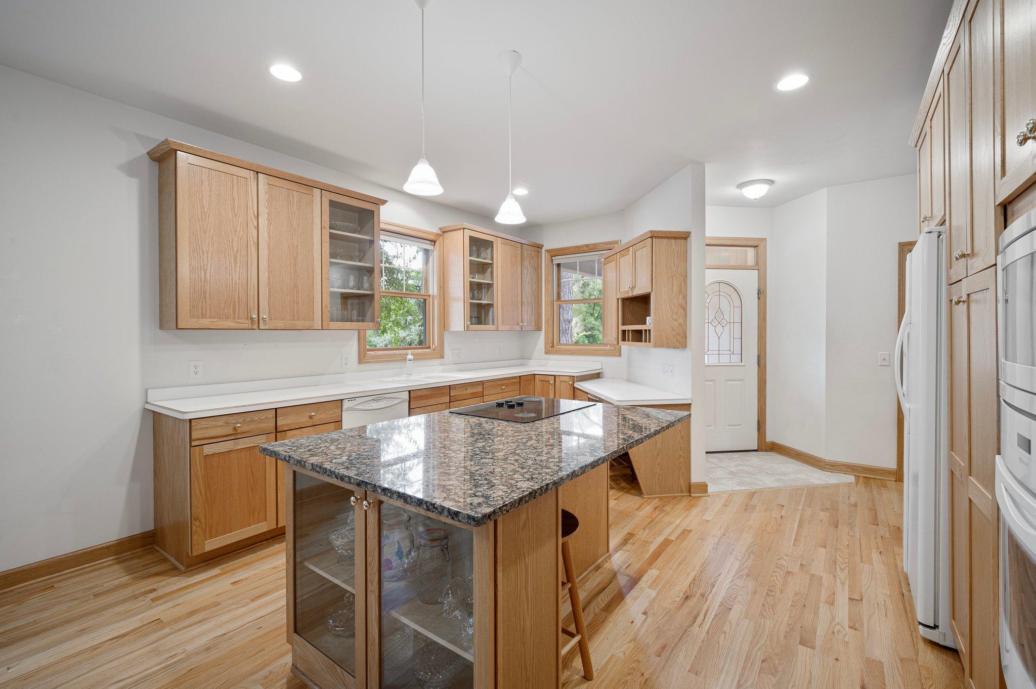 4560 Lake Court, Saint Paul, Minnesota image 5