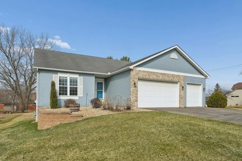 Homes For Sale - 19771 Calgary Trail<br/> Dakota County, Farmington, MN 55024