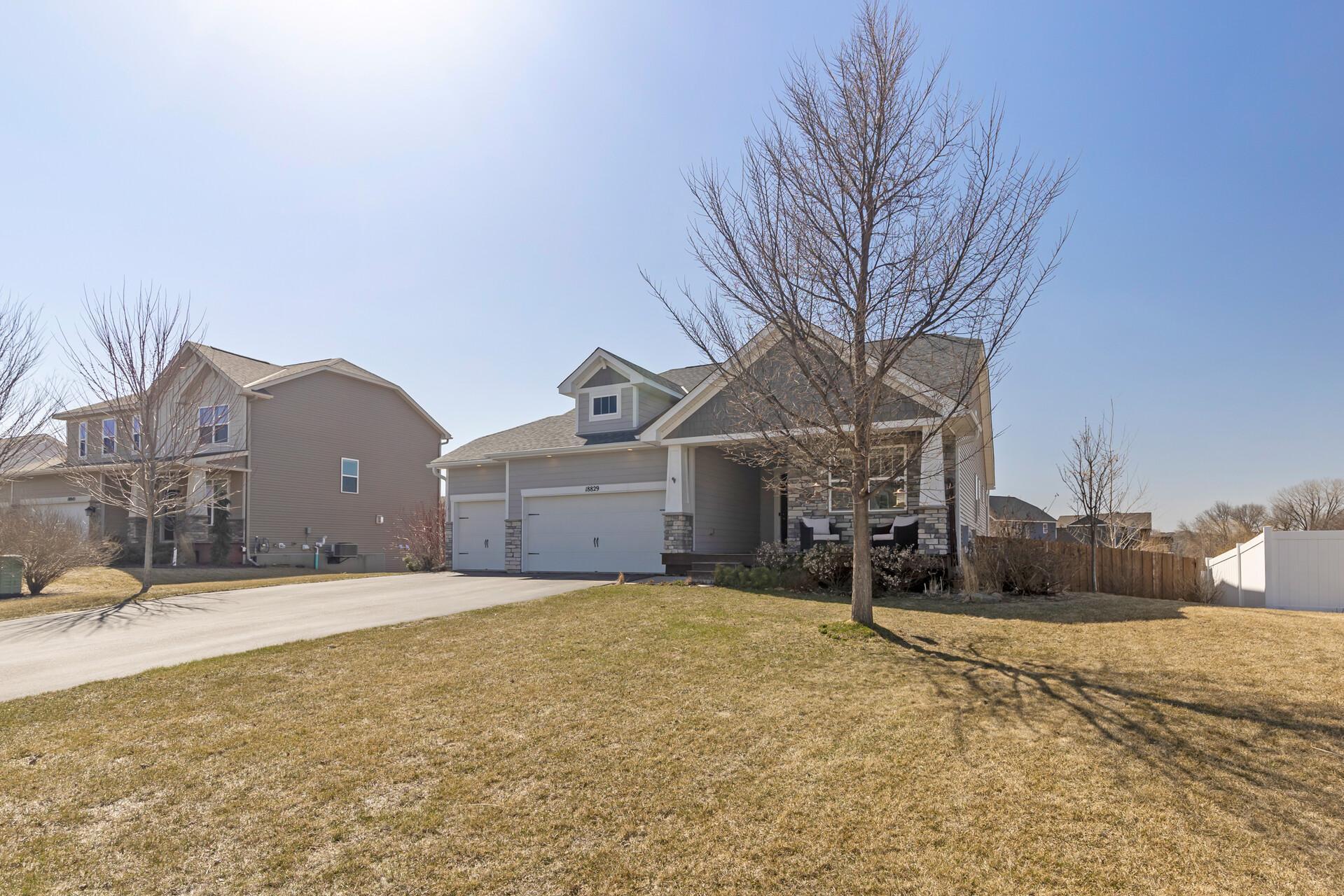 18829 Huntley Trail, Lakeville, Minnesota image 3