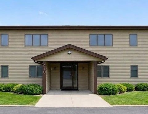 Condo For Sale - 210 Sargent Drive<br/> Goodhue County, Red Wing, MN 55066
