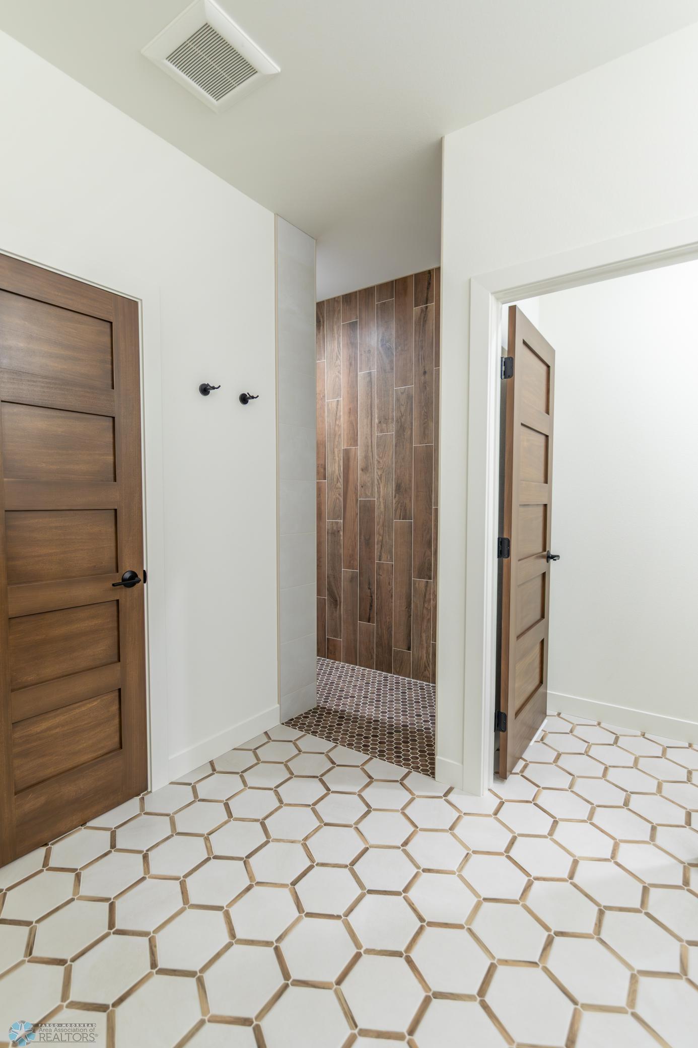 West Fargo, North Dakota 58078, United States, 3 Bedrooms Bedrooms, ,3 BathroomsBathrooms,Residential,Active,90452