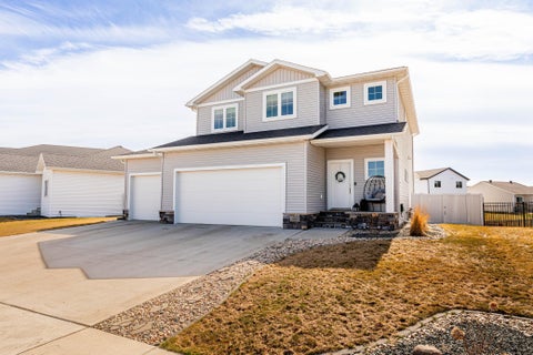 Homes For Sale - 5488 11th Street<br/> Cass County, West Fargo, ND 58078