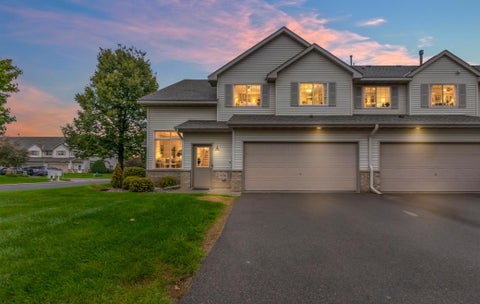 Townhouse For Sale - 16798 Embers Avenue<br/> Farmington, MN 55024