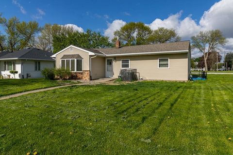 Homes For Sale - 522 1st Street<br/> Madelia, MN 56062
