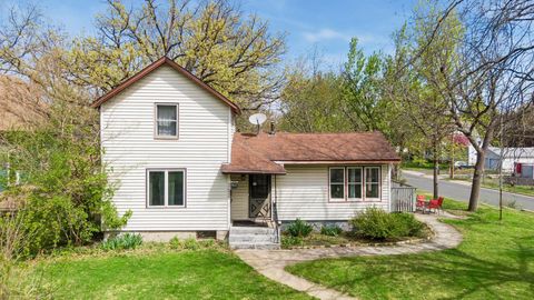 Homes For Sale - 302 9th Street<br/> Dakota County, Hastings, MN 55033