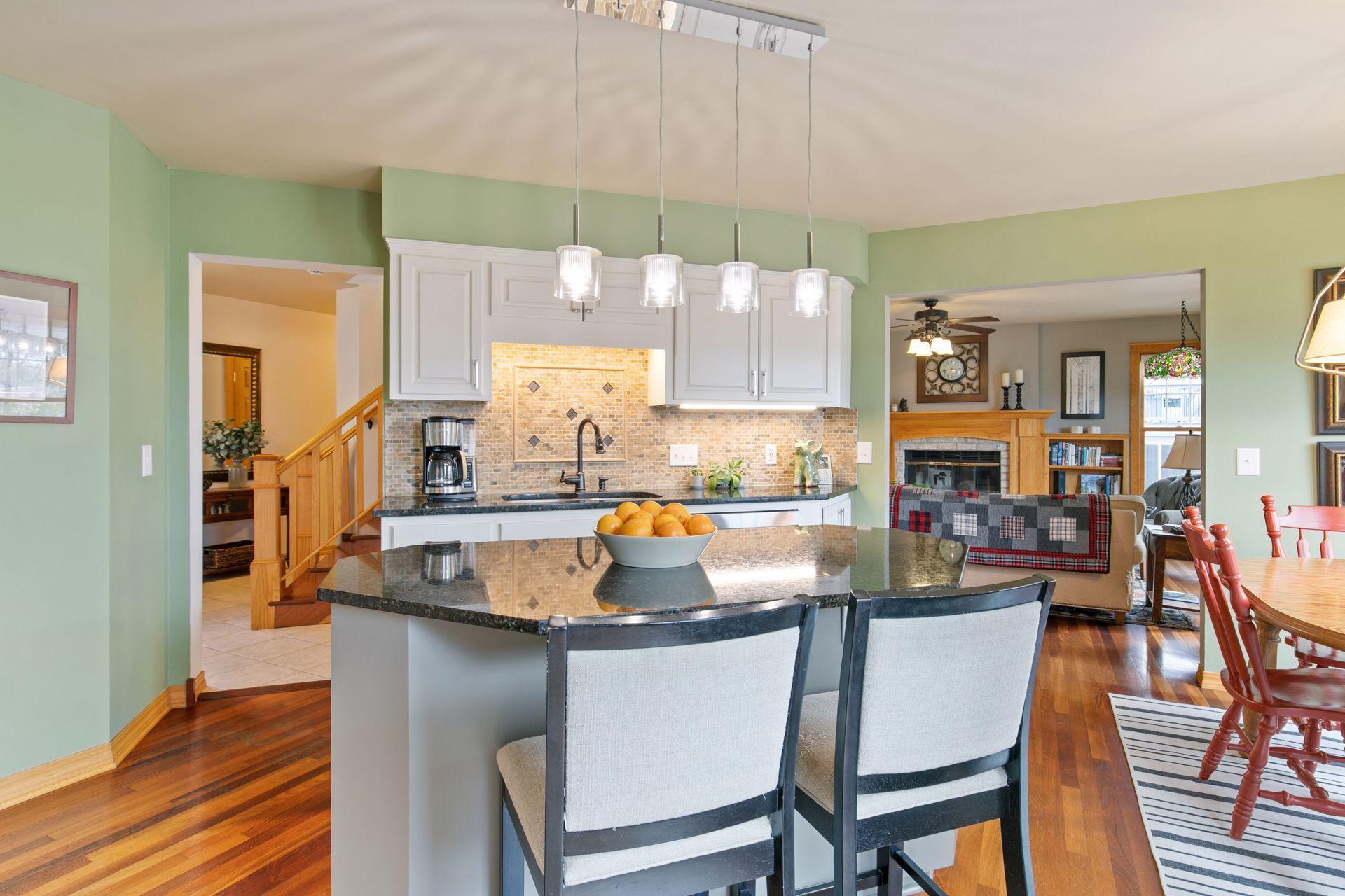 13824 Sunset Lake Drive, Burnsville, Minnesota image 7
