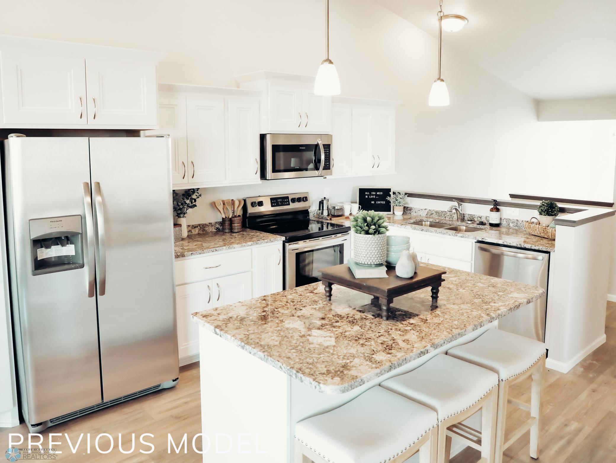 6715 Meadow View Drive, Fargo, North Dakota image 12