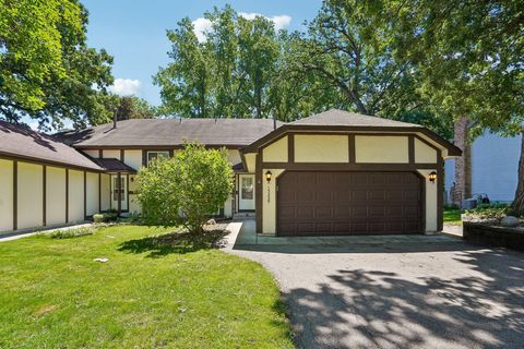 Homes For Sale - 15229 Buchanan Court<br/> Eden Prairie, MN 55344