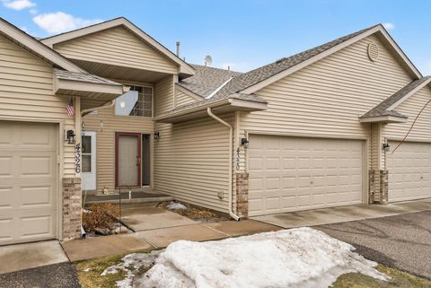 Townhouse For Sale - 4320 Harvest Court<br/> Monticello, MN 55362