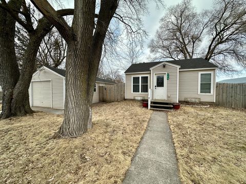 Homes For Sale - 210 1/2 1st Avenue<br/> Isanti, MN 55040