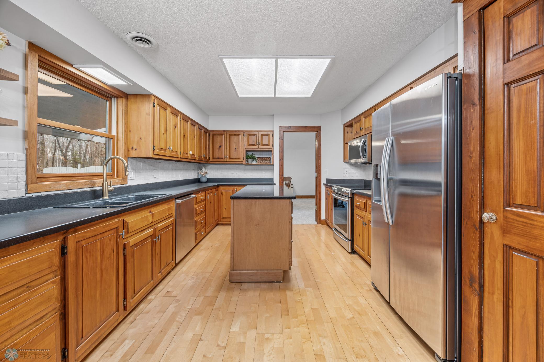581 Shorewood Drive, Detroit Lakes, Minnesota image 14