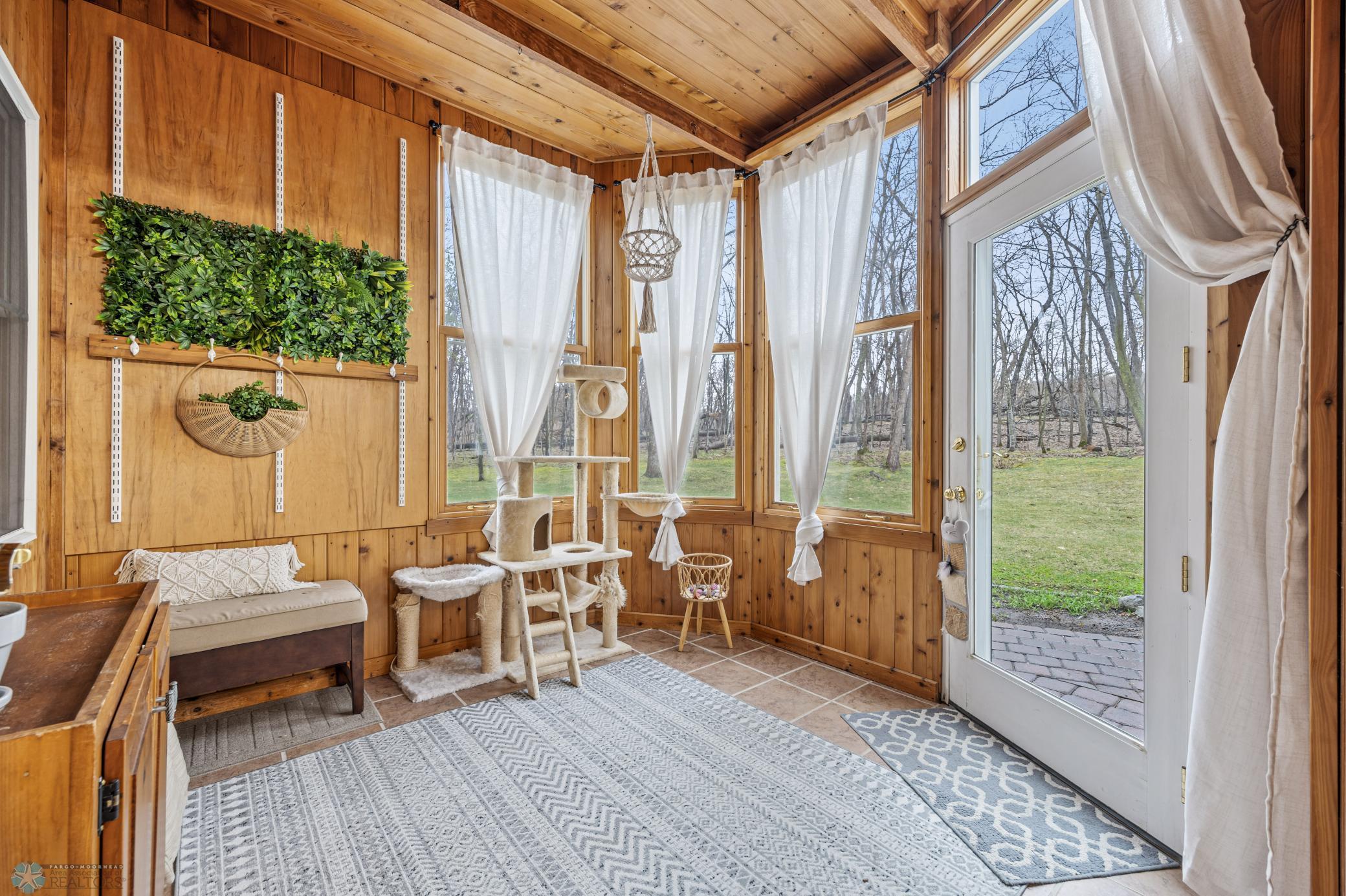 581 Shorewood Drive, Detroit Lakes, Minnesota image 17
