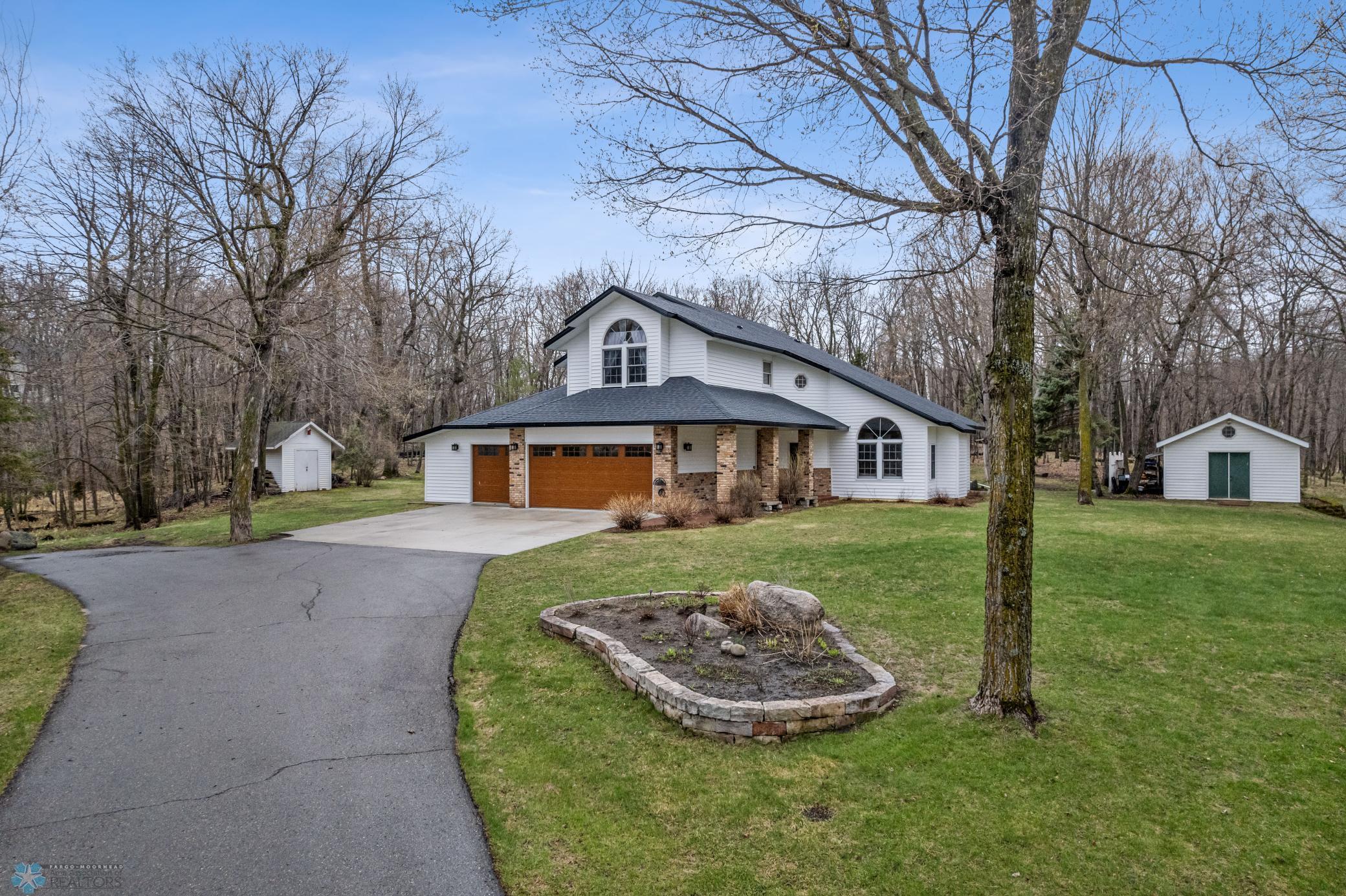 581 Shorewood Drive, Detroit Lakes, Minnesota image 6