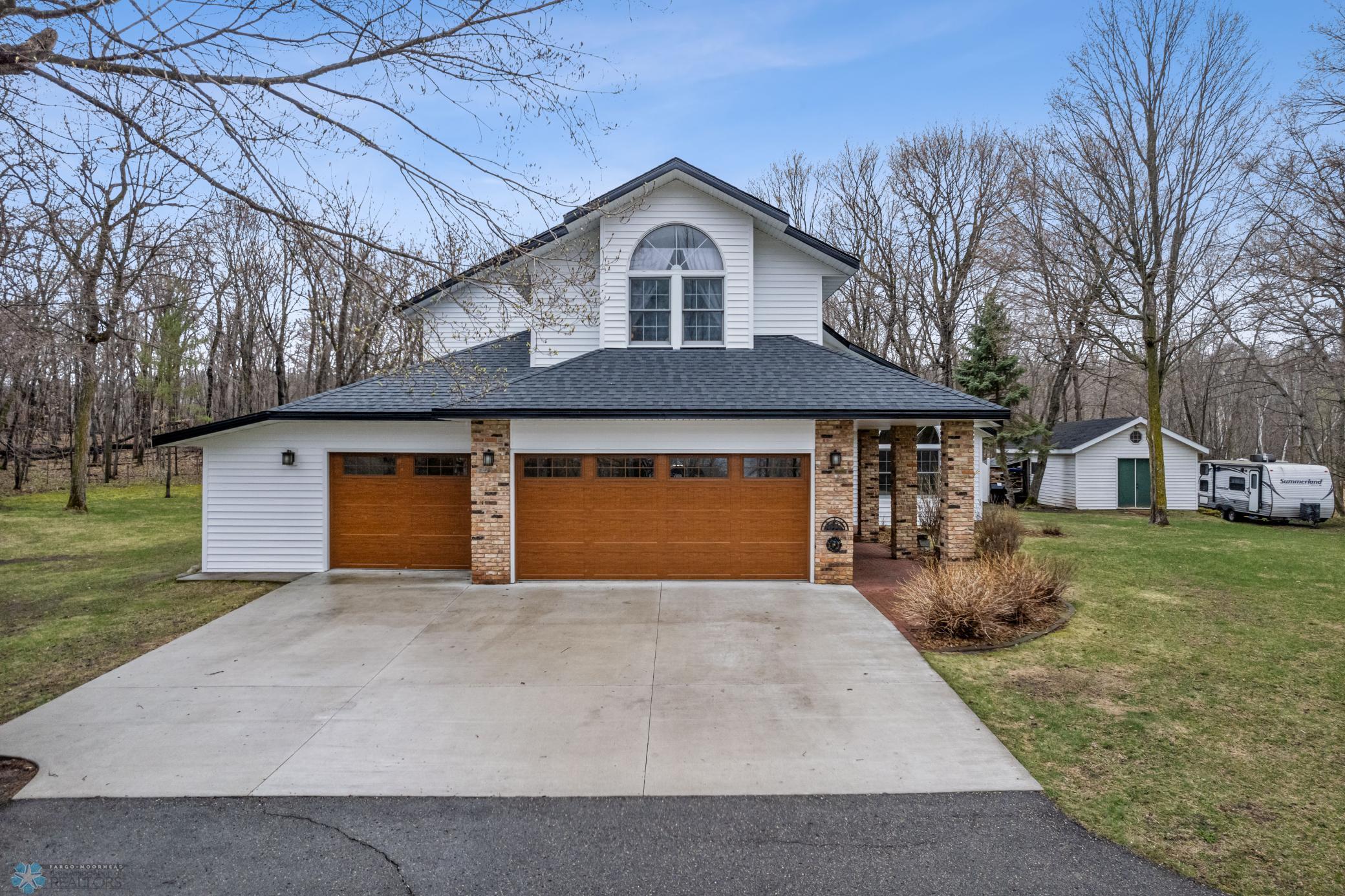 581 Shorewood Drive, Detroit Lakes, Minnesota image 3