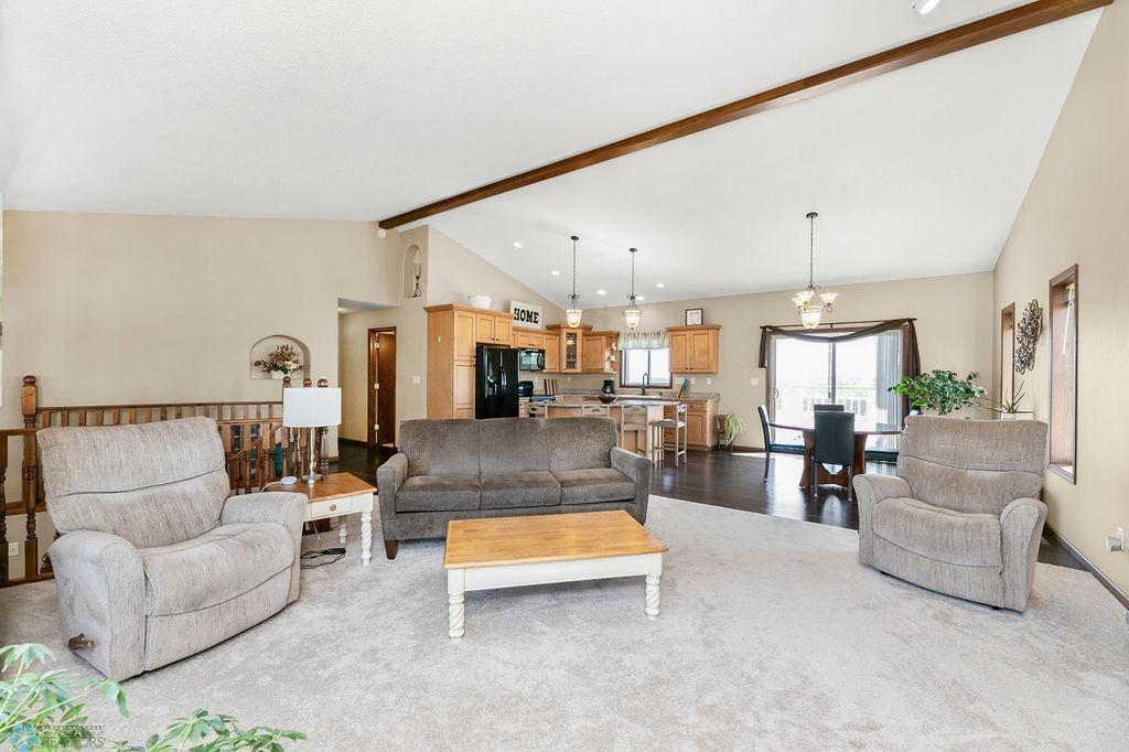 503 Martins Avenue, Casselton, North Dakota image 11