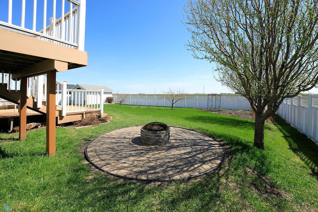503 Martins Avenue, Casselton, North Dakota image 4