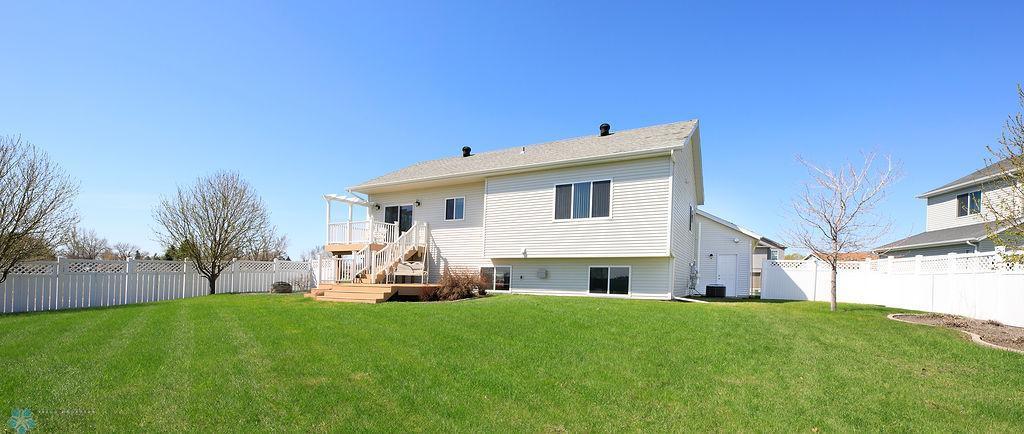 503 Martins Avenue, Casselton, North Dakota image 2
