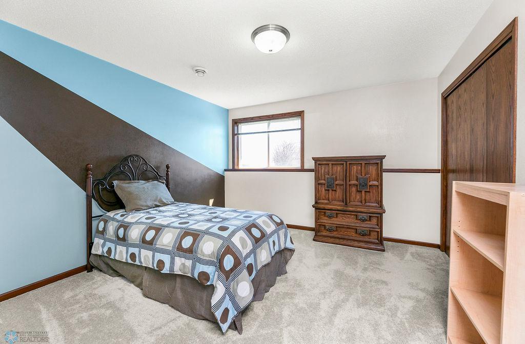 503 Martins Avenue, Casselton, North Dakota image 22